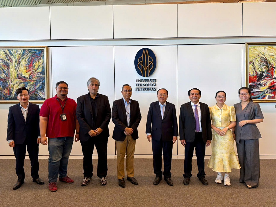 UFM thăm và làm việc tại Đại học Công nghệ Petronas (UTP), Malaysia
