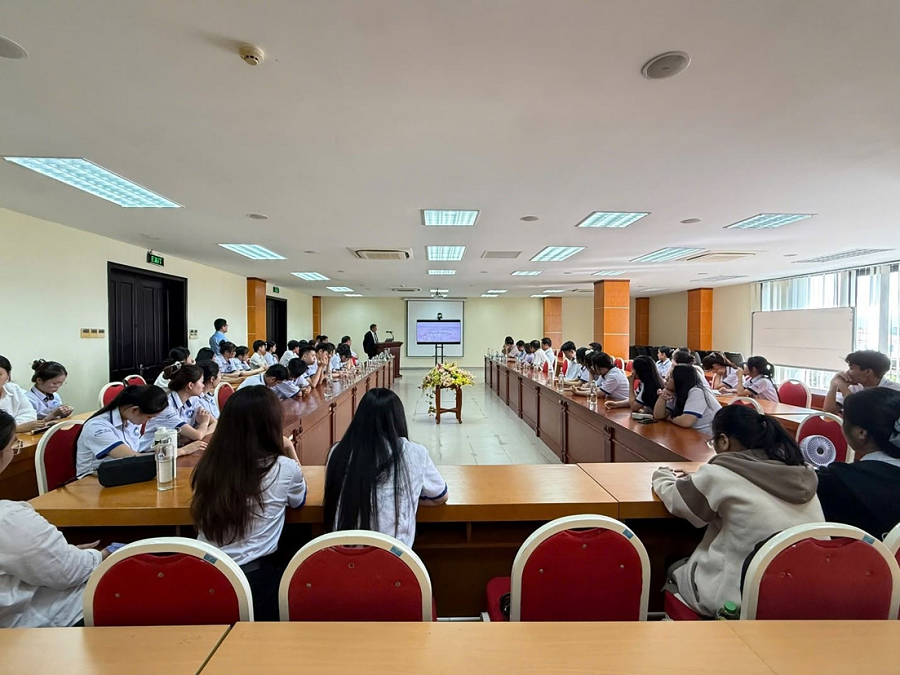 UFM Huế tăng cường hợp tác quốc tế với Clermont Business School (Pháp) và Viện Pháp tại Huế